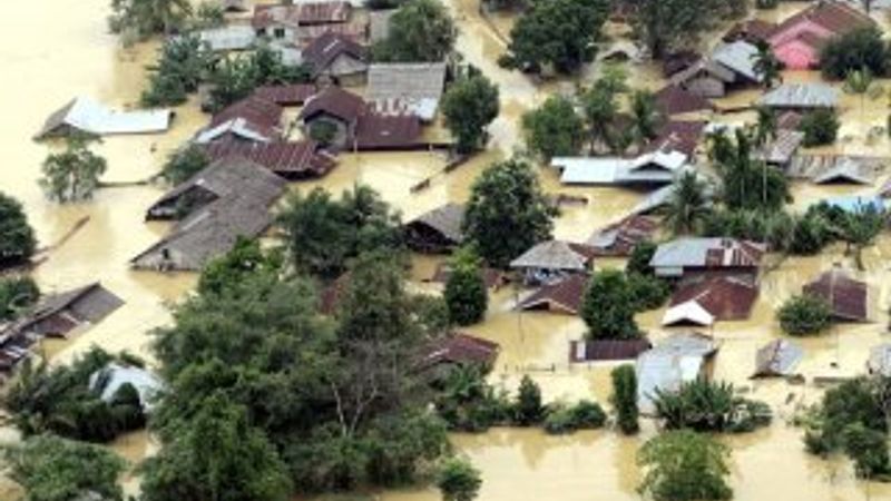 Tarihte Bugün: Endonezya'da tsunami faciası