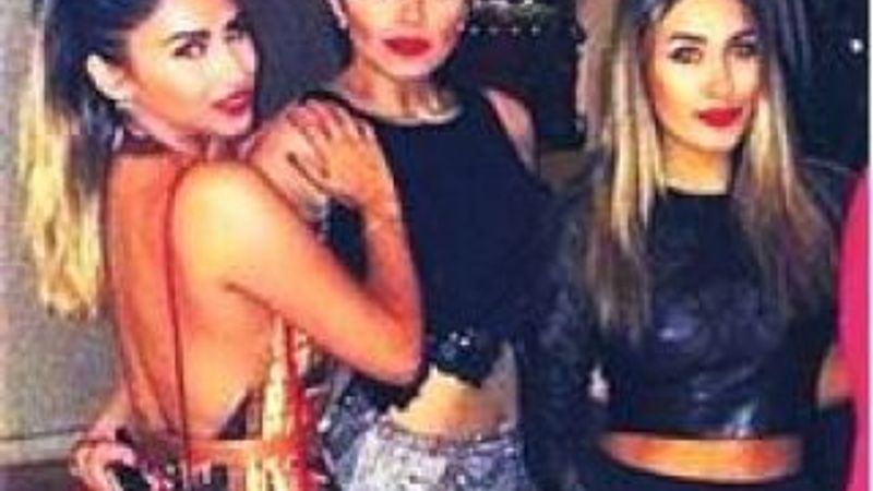 Tahranlı gençler Ruhani'yi kızdırdı