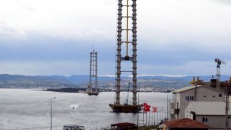 Körfez Köprüsü'nün ayakları 252 metreye ulaştı