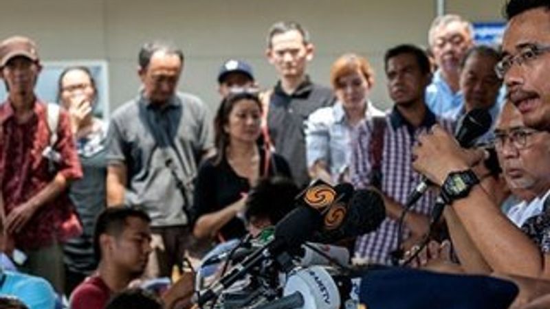 Kayıp AirAsia uçağının enkazı bulundu İZLE