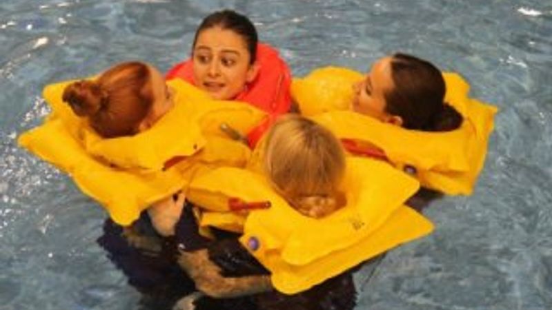 THY hosteslerinin zorlu eğitimi İZLE