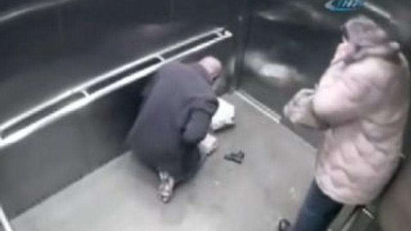 Sakar Amerikan polis kendini vurdu