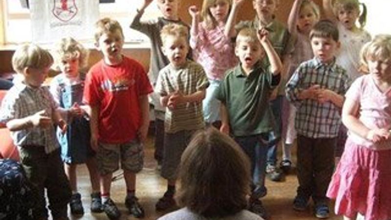 İngiltere terörle mücadelede çocukları fişleyecek