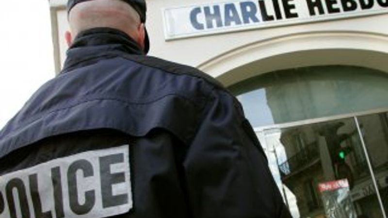 Hollande'dan ilk açıklama: Düşünce özgürlüğüne saldırı