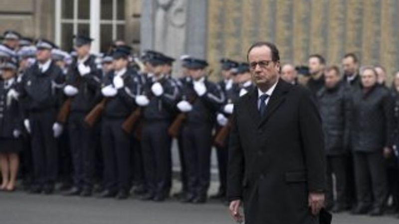 Charlie Hebdo saldırısında ölen polislere tören