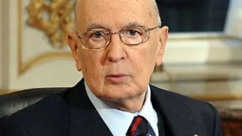 İtalya Cumhurbaşkanı Napolitano görevinden ayrılıyor