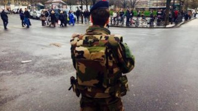 Fransa'da güvenlik önlemleri olağanüstü düzeyde İZLE