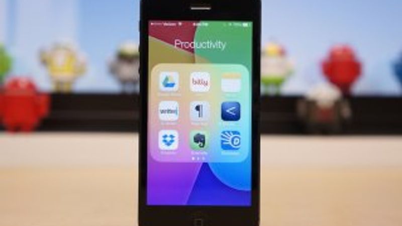 Apple iOS 9 çalışmalarına başladı