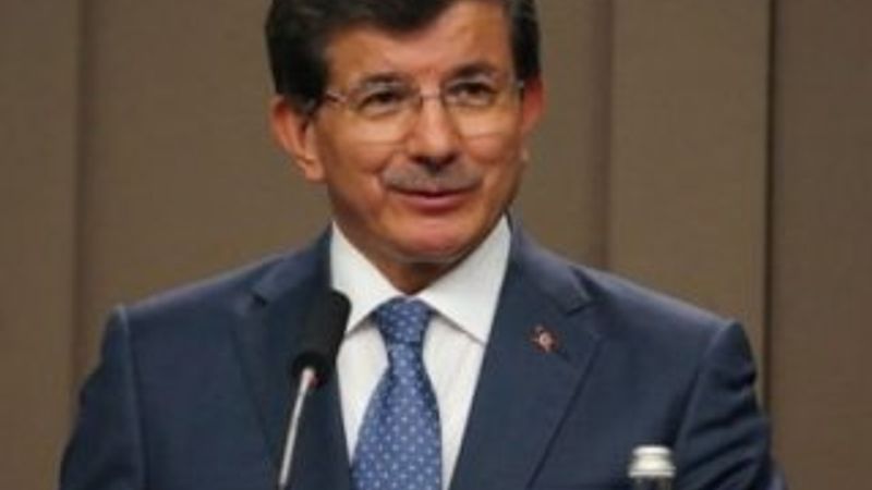 Davutoğlu İngiltere'ye gitti