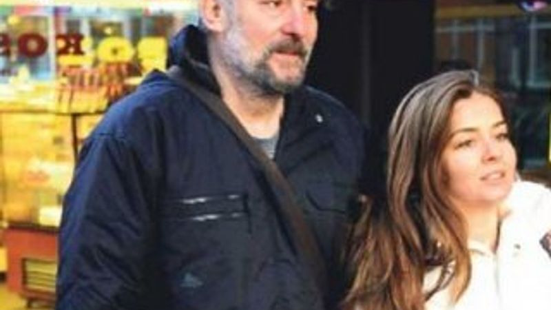 Ege Aydan kuzeniyle öpüştü