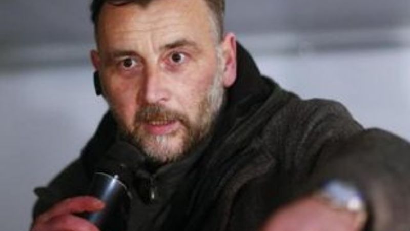 Pegida lideri Hitler pozu nedeniyle istifa etti