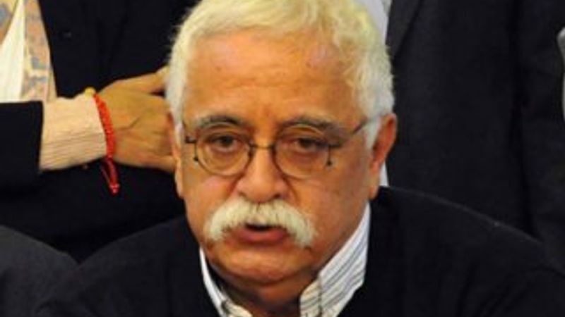 Levent Kırca: Ülkemizdeki ilk dönek Sezen Aksu