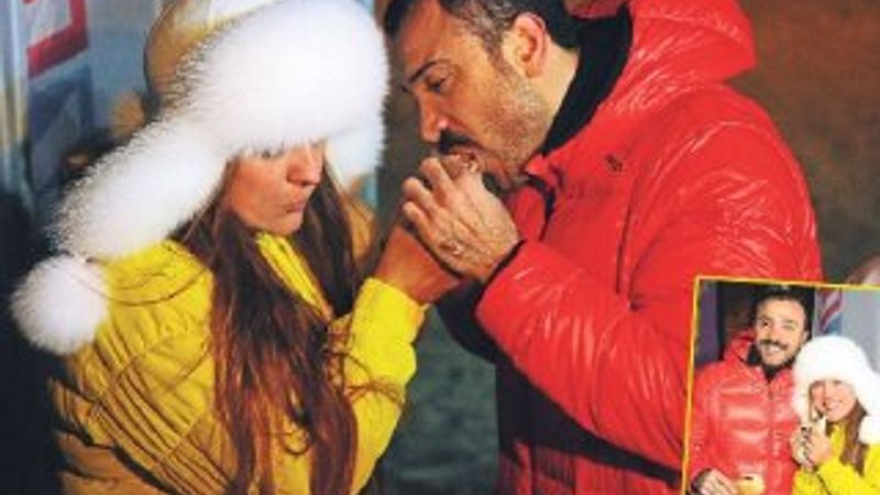 Demet Akalın mangal partisi verdi