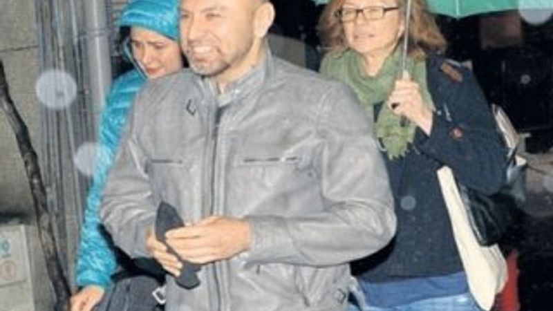 Demir Demirkan'a yağmur vız geldi