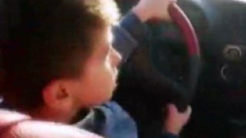 Babadan küçük oğluna drift dersi İZLE