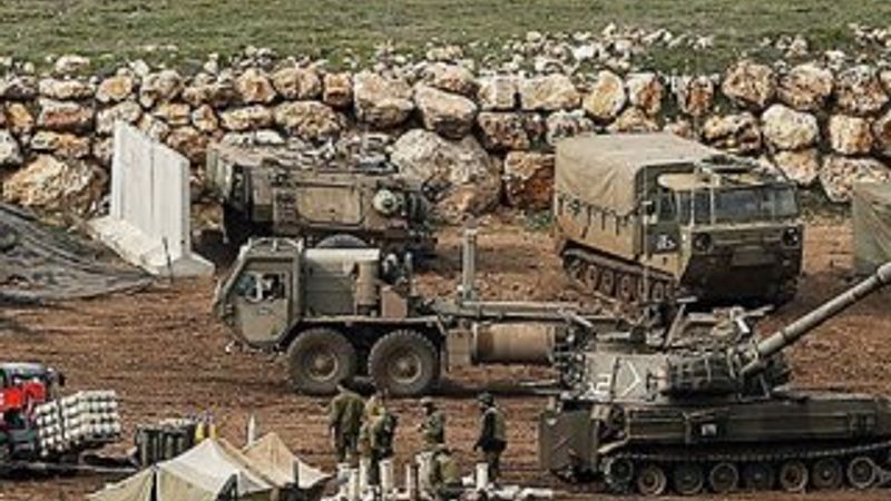 İsrail Lübnan sınırına asker yığıyor