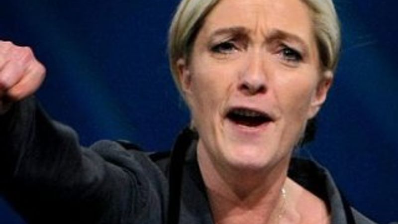 Fransa'da anket sonuçları aşırı sağcı Le Pen'i gösteriyor