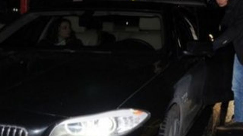 Sabancı'nın arabası Özge'nin emrinde