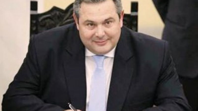 Yunan Savunma Bakanı'nın ilk icraatı Kardak’a çelenk