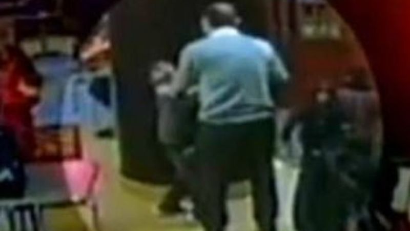 Burger King müdürü: Çocuğa vurduğum için pişmanım