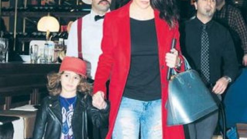 Deniz Akkaya sevgilisini kızıyla tanıştırdı