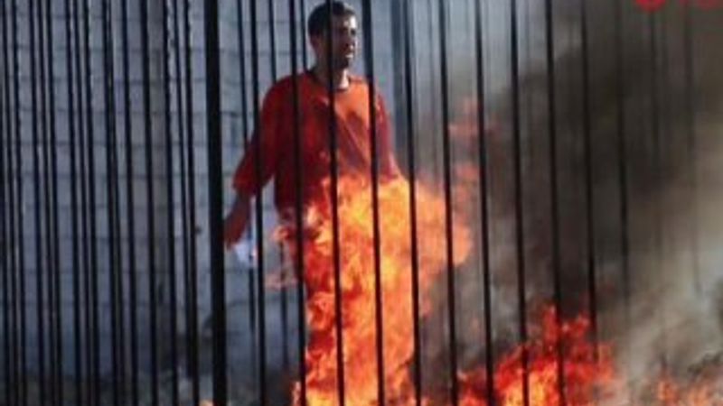 Ürdünlü pilot yakılarak infaz edildi