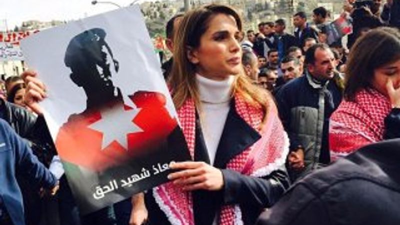 Ürdün Kraliyet ailesi öldürülen pilotun evine gitti