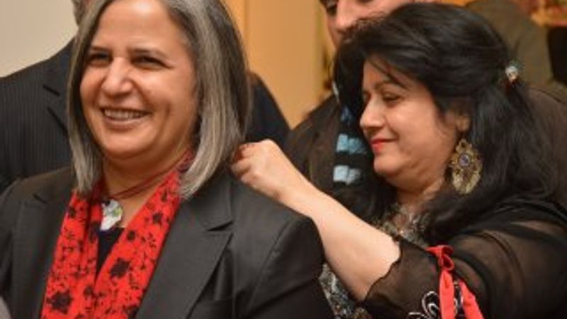 Diyarbakır'da çarşaflı kadınlar galeride sergilendi