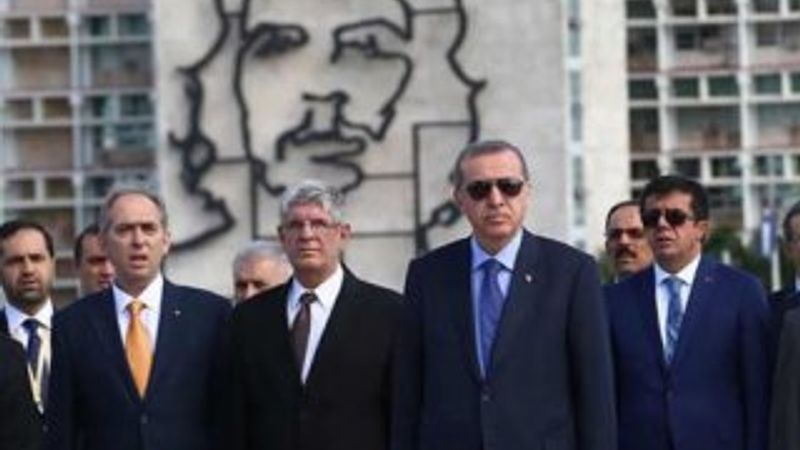CHP Erdoğan'ın Küba fotoğrafını eleştirdi