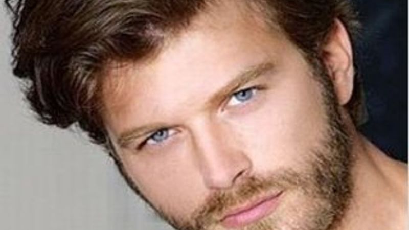 Kıvanç Tatlıtuğ amca oluyor