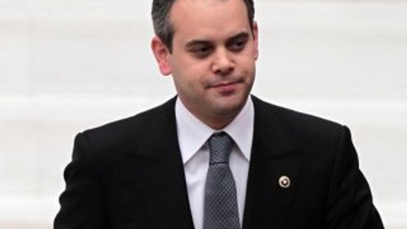 Gençlik ve Spor Bakanı Özgecan'ın ailesini aradı