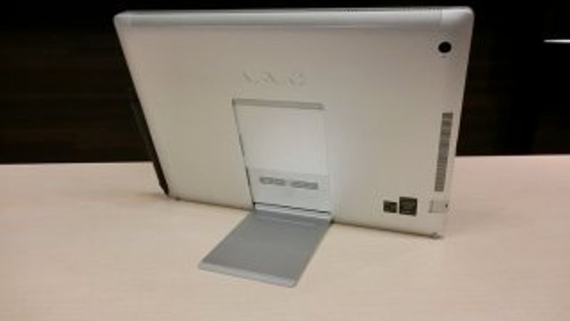 VAIO iki yeni bilgisayarını tanıttı