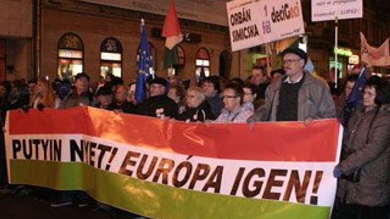 Macaristan'da Putin protestoları