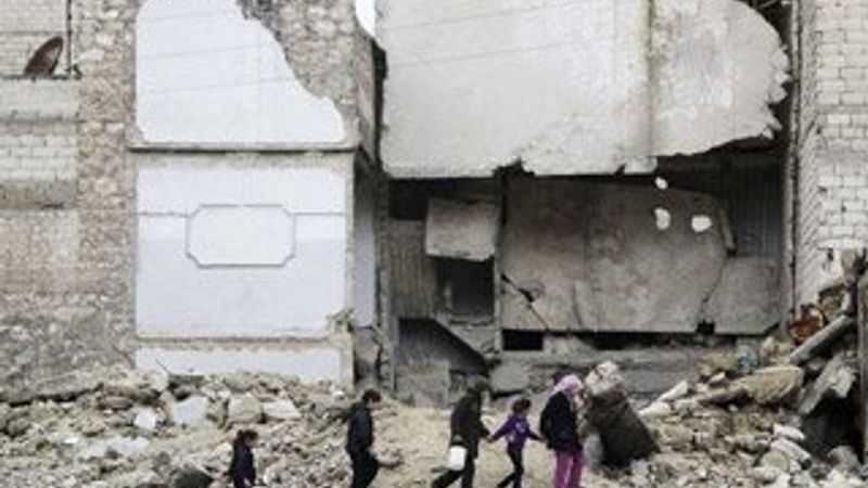 Halep'te savaş yeniden şiddetlendi