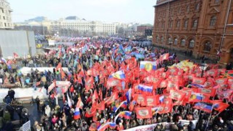 Ukrayna karşıtları Moskova'da miting düzenledi