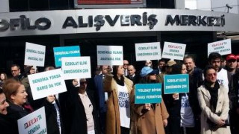 Yurt gazetesi çalışanları eylemde