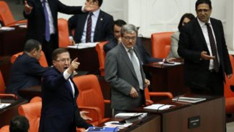 MHP'li Lütfü Türkkan'dan Bahçekapılı'ya çirkin sözler