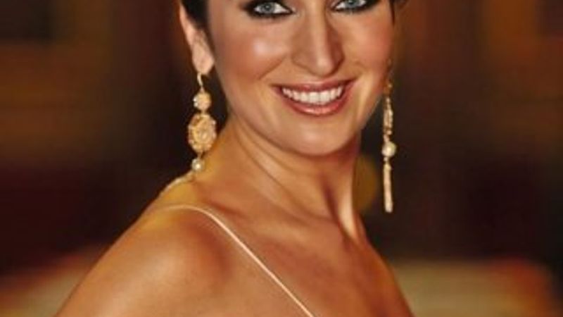 Belçikalı Kürt vekilden cesur pozlar