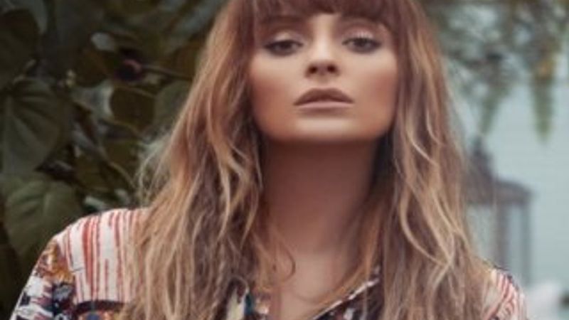 Özge Ulusoy'dan cahil tartışması