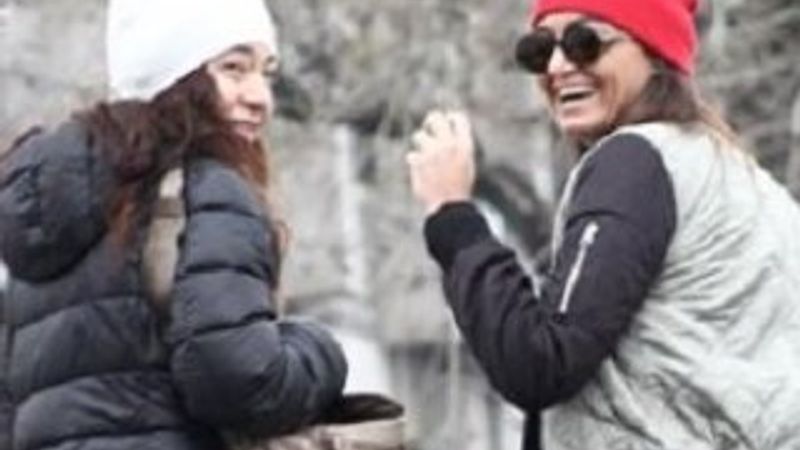 Eda Taşpınar kiliseye gitti