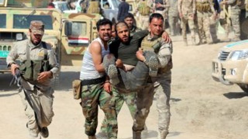 Tikrit'te yaralanan Iraklı asker