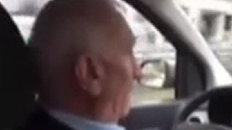 Rizeli taksici turistleri şaşırttı İZLE