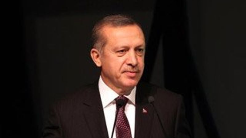 Erdoğan: Abdullah Gül'ün siyasete girmesi hayırlı olur