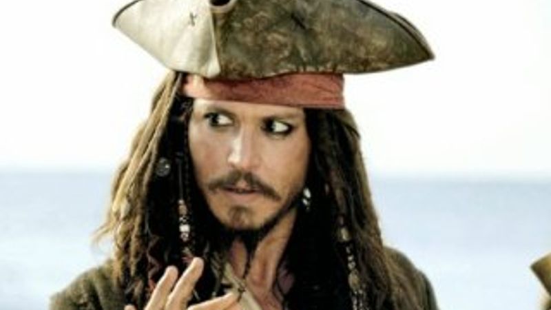 Johnny Depp hastaneye kaldırıldı