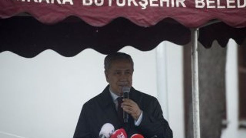 Bülent Arınç Taceddin Dergahı'nda Mehmet Akif'i andı