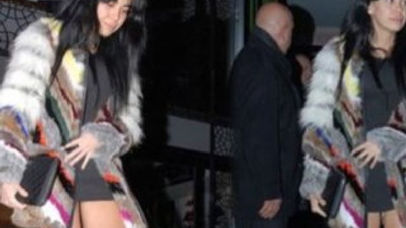 Asena Erkin'in çizmeleri 750 euro