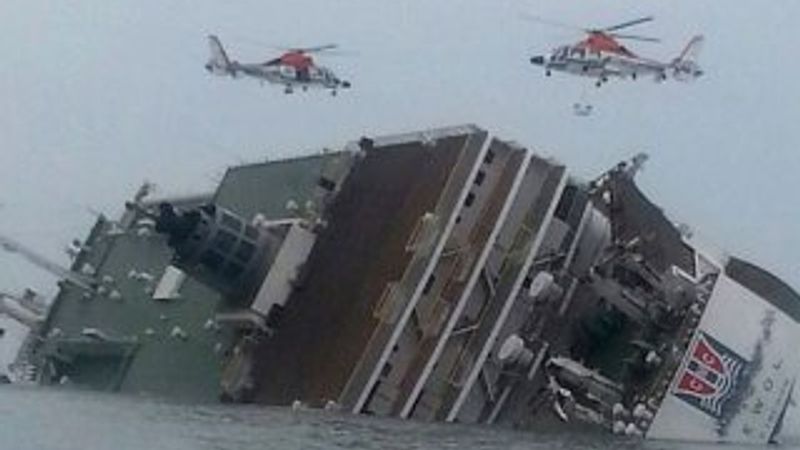 Myanmar'da feribot battı