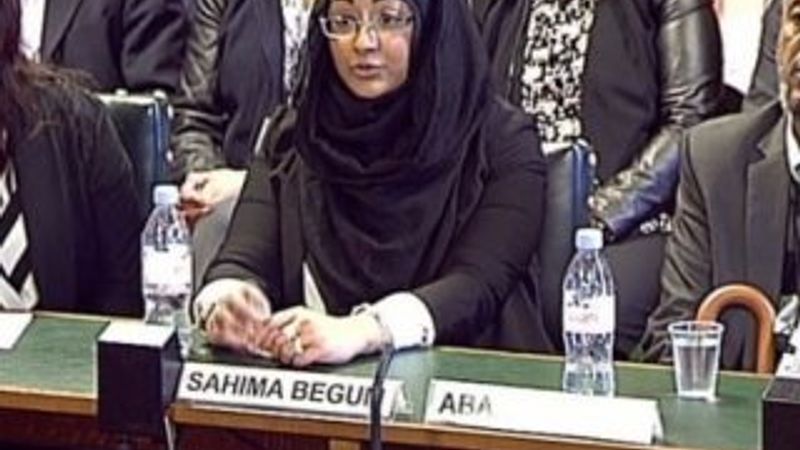 IŞİD'e katılan 3 İngiliz kızın aileleri konuştu