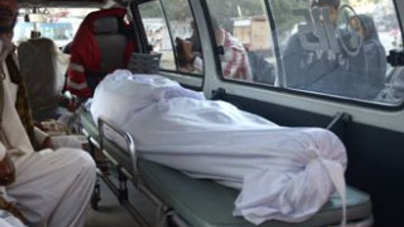 Pakistan'da 12 mahkum idam edildi