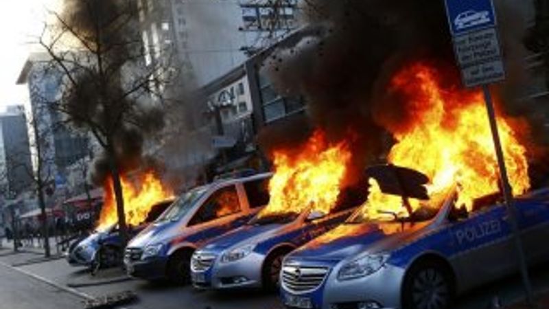 Almanya'da Avrupa Merkez Bankası'na protesto